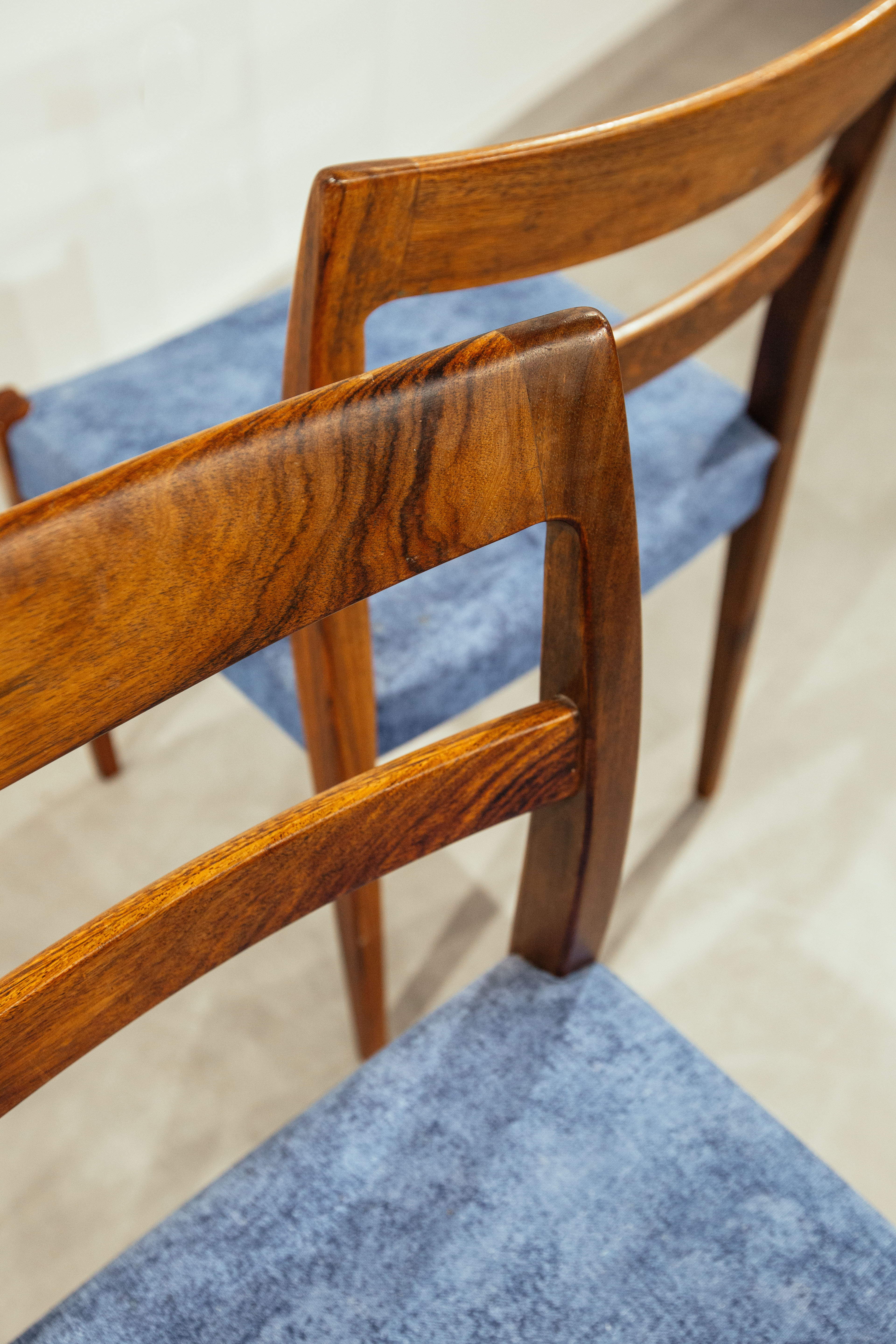 Troeds chairs (4 Pieces)